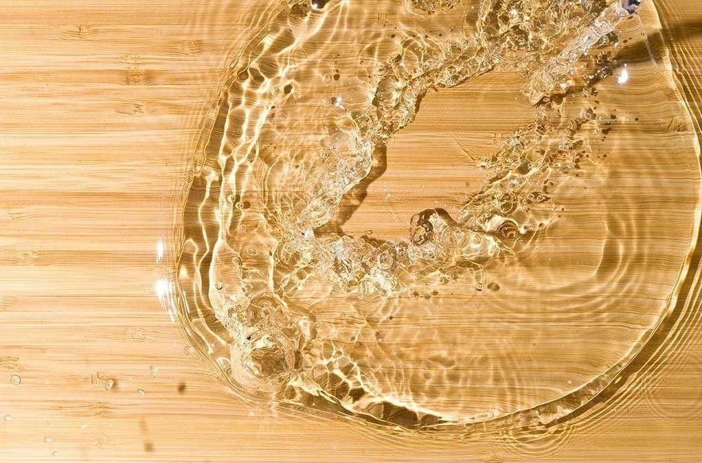 ¿PARQUET DE BAMBÚ TERMINACIÓN BARNIZ O ACEITE?